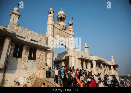 Haji Ali Dargah, eine islamische Moschee und Grab in Mumbai (Bombay), Indien. Stockfoto