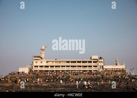 Haji Ali Dargah, eine islamische Moschee und Grab in Mumbai (Bombay), Indien. Stockfoto