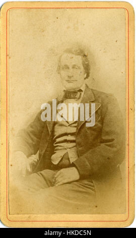 Eine Vintage-Carte de Visite (CDV)-Fotografie, die ein unbekanntes Individuum darstellt, aufgenommen im 19. Jahrhundert. Dieses Foto repräsentiert einen historischen Moment in der Porträtfotografie. Stockfoto