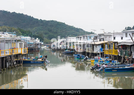 Traditionelle Dorf Tai O mit Häusern auf Stelzen. Hong Kong Stockfoto