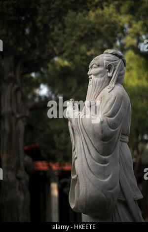 Statue von Konfuzius, Konfuziustempel in Beijing, Volksrepublik China, Asien Stockfoto