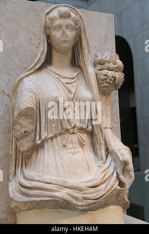 Kaiserin-Gemahlin Livia (58 v. Chr. - 29 n. Chr.) als Fortuna oder Copia. Marmor. 20-40. Iponuba (Baena, Cordoba, Spanien). Stockfoto