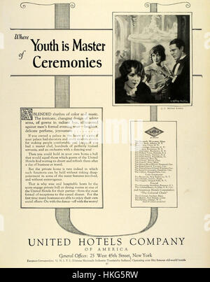 Ein Werbekunstwerk der United Hotels Company mit Vintage-Werbedesign. Das Stück spiegelt die Eleganz und den Charme des Hotelmarketings des frühen 20. Jahrhunderts wider, mit künstlerischen Darstellungen der Dienstleistungen und Luxusunterkünfte des Unternehmens. Stockfoto