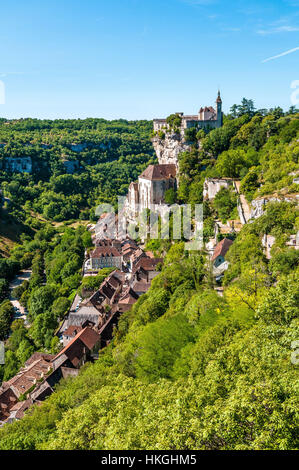 Die mittelalterliche Stadt von Rocamadour (Südwest Frankreich), in den Causses du Quercy Regional Nature Park. Stockfoto