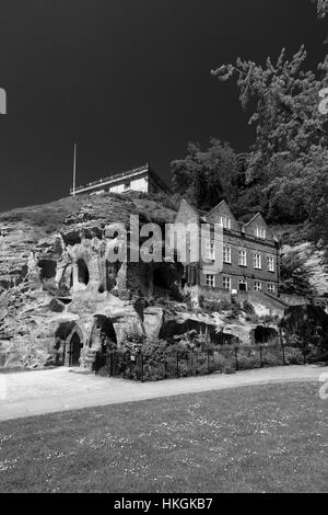 Das Sudhaus Hof Museum und Museum für Kindheit und Nottingham Castle, Stadt Nottingham, Nottinghamshire, England. Stockfoto