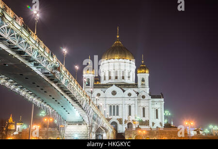 Patriarshy Brücke und die Kathedrale von Christus dem Erlöser in Moskau, Russland Stockfoto