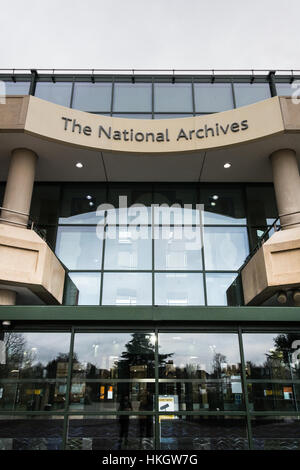 Außenansicht des National Archives in Kew, Südwest-London, England, Großbritannien Stockfoto