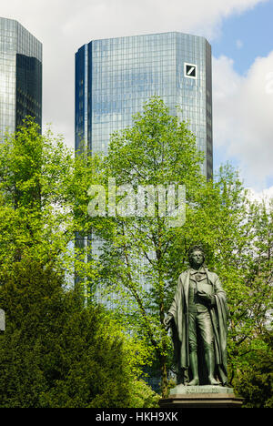 Frankfurt Am Main: Deutsche Bank - Türme, Schiller-Denkmal in der Taunusanlage, Banken, Hessen, Hessen, Deutschland Stockfoto