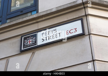 Straße Zeichen für 'Pepys Street"in der City of London, EC3. Stockfoto