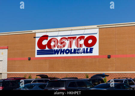 Indianapolis - ca. September 2016: Costco Wholesale Lage. Costco Wholesale ist ein Multi-Milliarden-Dollar-globale Händler VI Stockfoto