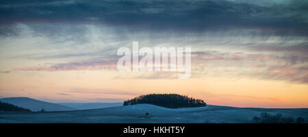 Sonnenuntergang über der Cesky Kras, Böhmen, Tschechische Republik, Europa Stockfoto