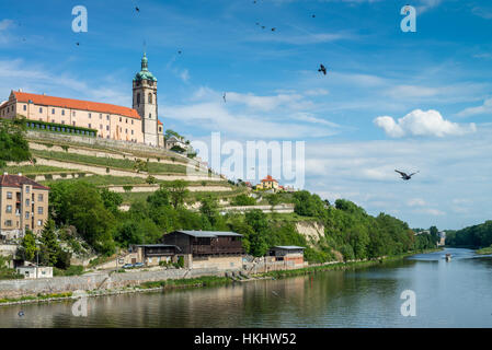 Schloss Mělník über Fluss Elbe, Melnik, Tschechische Republik, Mittelböhmen, Tschechien, Europa Stockfoto