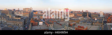 Glasgow City Skyline Panorama, Strathclyde, Schottland, Großbritannien, G1 1QE mit Blick auf George Square und den Osten Stockfoto