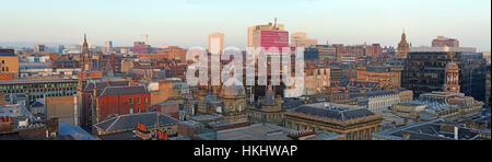 Glasgow City Skyline Panorama, Strathclyde, Schottland, Großbritannien, G1 1QE mit Blick auf George Square und den Osten Stockfoto