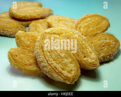 Wanting Biskuite - gebildet französische Cookies aus Blätterteig Stockfoto