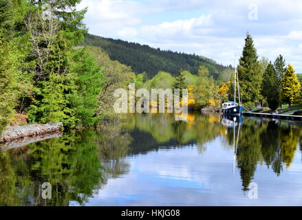 Laggan Avenue an der Caledonian canal Stockfoto