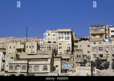 Amman, Jordanien - 8. Februar 2014 die Hauptstadt Jordaniens, Blick auf einen Teil der städtischen Entwicklung im Zentrum Stadt. Stockfoto