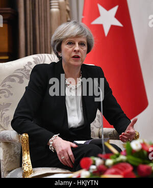 An i-Images Picture Agency lizenziertes Bild. 28/01/2017. Ankara, Türkei. Theresa May, Besuch der Türkei. Die britische Premierministerin Theresa May gab eine Erklärung mit dem türkischen Präsidenten Recep Tayyip Erdogan im Präsidentenpalast in Ankara, Türkei, ab. Obligatorische Gutschrift: Bild von Andrew Parsons / i-Images/ Pool Stockfoto