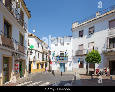 CORDOBA, Spanien - 26. Mai 2015: Die kleinen typischen Platz Plaza de San Pedro. Stockfoto