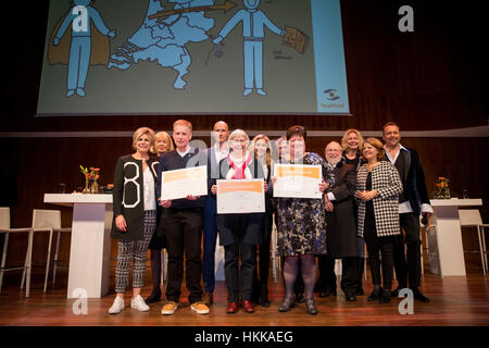 Utrecht, Niederlande. 26. Januar 2017. Prinzessin Laurentien besucht die Sprache Helden Award Ceremony am Tivoli Vredenburg in Utrecht, Niederlande, 26. Januar 2017. Die Prinzessin ist Vorsitzender der Ehre der Organisation lesen und schreiben. Foto: Patrick van Katwijk Niederlande OUT / Point de Vue Out Niederlande OUT / Point de Vue Out - NO-Draht-SERVICE - Foto: Patrick van Katwijk/Dutch Photo Press/Dpa/Alamy Live News Stockfoto