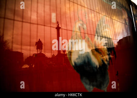 London, UK. 28. Januar 2017. Trafalgar Square ist bereit für das chinesische Neujahr der Hahn feiern. Bildnachweis: Carolmoir/Alamy Live-Nachrichten Stockfoto