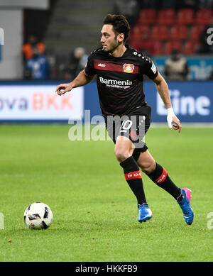 BayArena Leverkusen, Deutschland. 28. Januar 2017. Deutsche Fußball-Liga, 1. Bundesliga Saison 2016/17 Spieltag 18, Bayer 04 Leverkusen Vs Borussia Mšnchengladbach (Mönchengladbach, Gladbach)---Hakan Calhanoglu (Leverkusen) Credit: Kolvenbach/Alamy Live-Nachrichten Stockfoto