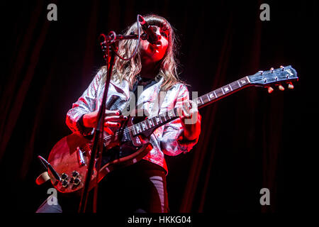 Mailand, Italien. 28. Januar 2017. Die Perle Harts tritt im Mediolanum Forum in Mailand zum ersten Mal in Italien: Mairo Cinquetti/Alamy Live News Stockfoto