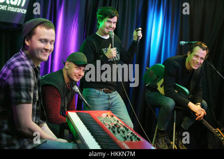 Bala Cynwyd, USA. 27. Januar 2017. Lukas Graham besuchen Q102 in Bala Cynwyd, Pennsylvania, einige Songs zu spielen. Bildnachweis: Sterne-Shooter/Medien Punch/Alamy Live-Nachrichten Stockfoto