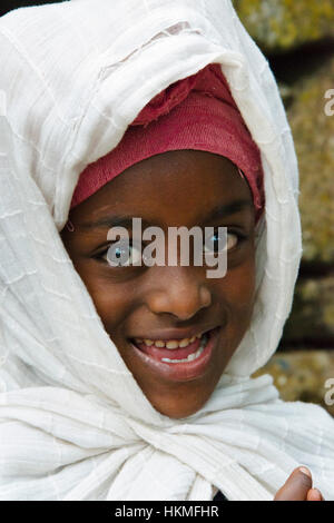 Mädchen in traditioneller Kleidung, Gondar, Äthiopien Stockfoto