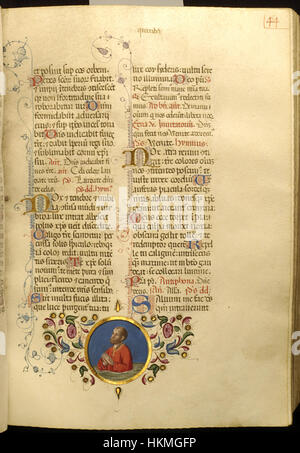 Ein Blatt aus Benedetto Bordons Breviary, das im Walters Art Museum ausgestellt ist, zeigt detaillierte religiöse Kunstwerke. Die offene Vorderseite zeigt lebendige Illustrationen, die typisch für italienische Manuskripte aus dem 16. Jahrhundert sind und das komplizierte Design und die religiöse Bedeutung hervorheben. Stockfoto