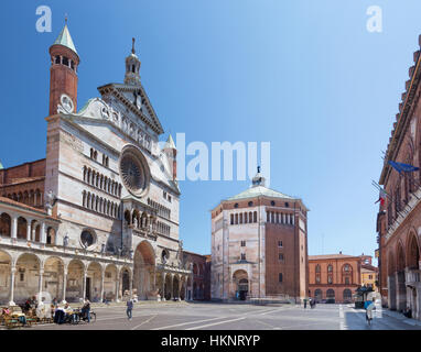 CREMONA, Italien - 24. Mai 2016: Die Kathedrale Mariä der Jungfrau Maria. Stockfoto