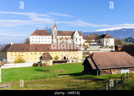 St. Paul Im Lavanttal: Benediktiner Kloster St. Paul, im Hintergrund die Bergkette Koralpe, Kärnten, Kärnten, Österreich Stockfoto