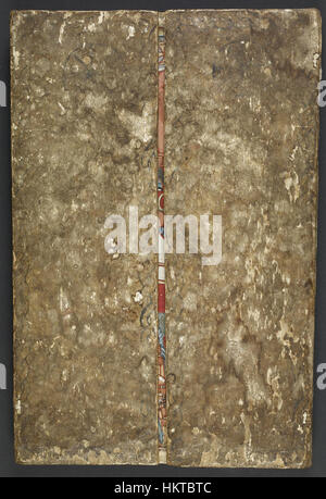 Dieses religiöse Gemälde aus Äthiopien aus dem 15. Jahrhundert zeigt die Jungfrau Maria mit dem Christkind, umgeben von Erzengeln und Szenen aus dem Leben Christi. Das Werk ist Teil der Sammlung des Walters Art Museum und zeigt komplexe Ikonographie und lebendige Farben. Stockfoto