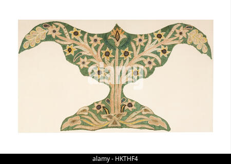 Dieses Fragment aus einem Seidenzelt ist ein Textilkunstwerk mit komplexen Designs. Das historische Artefakt spiegelt das reiche kulturelle Erbe der Textilkunst und des Handwerks wider. Stockfoto
