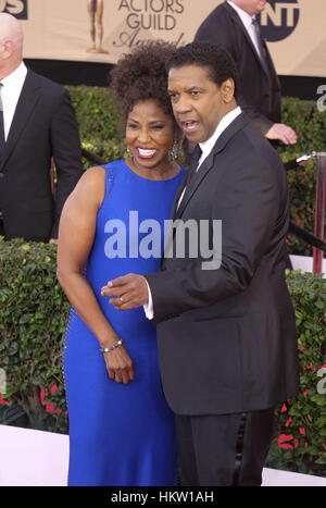 Los Angeles, Kalifornien, USA. 29. Januar 2017. Schauspieler Denzel Washington und Pauletta Washington besuchen Sie die 23. Annual Screen Actors Guild Awards am The Shrine Auditorium in Los Angeles, Kalifornien am 29. Januar 2017. Bildnachweis: Ringo Chiu/ZUMA Draht/Alamy Live-Nachrichten Stockfoto