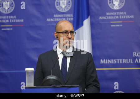 Bukarest, Rumänien. 30. Januar 2017. Harlem Désir, französischer Staatssekretär für europäische Angelegenheiten spricht auf einer Pressekonferenz. Bildnachweis: Gabriel Petrescu/Alamy Live-Nachrichten Stockfoto