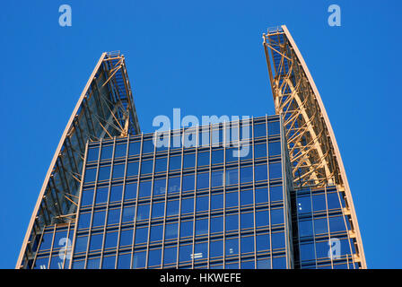 Nach oben auf einem Wolkenkratzer in 1180 Peachtree in Atlanta Stockfoto