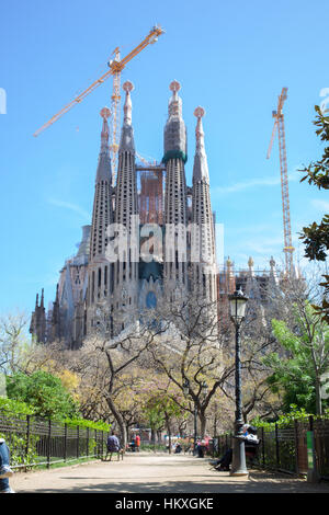 Barcelona, Spanien-15 April 2013: La Sagrada Familia - die imposante Kathedrale, entworfen von Gaudi, Barcelona, Spanien Stockfoto