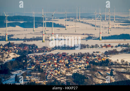 Windpark Büren mit einem Blick von Rüthen in Richtung Nord-Ost wind Turbine, Rüthen, Sauerland, Nordrhein-Westfalen, Deutschland Stockfoto