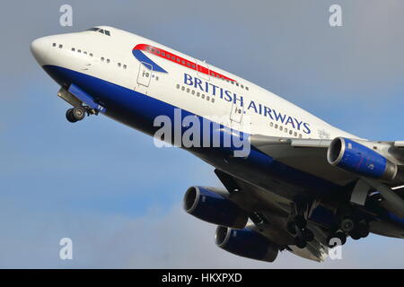 British Airways Boeing 747-400 G-CIVV ausgehend von London Heathrow Airport, Großbritannien Stockfoto