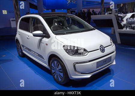 FRANKFURT, GERMANY - SEP 16, 2015: Volkswagen e-Up! auf der IAA 2015. Stockfoto