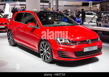 FRANKFURT, GERMANY - SEP 16, 2015: Volkswagen Golf GTI "Leistung" auf der IAA 2015. Stockfoto