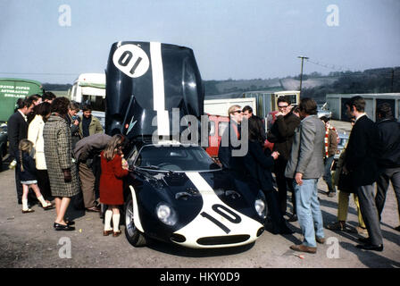 1968-Paul Vestey GB Ferrari 250LM Paddock BOAC 500 Marken Luke 15. GG Stockfoto