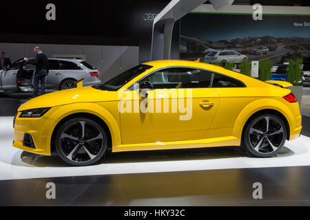 Brüssel - 12. Januar 2016: Audi TT S Coupe auf dem Display auf dem Brüsseler Autosalon. Stockfoto