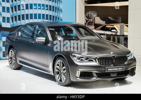 Genf, Schweiz - 1. März 2016: BMW 760Le xDrive iPerformance präsentiert auf der 86. internationalen Automobilsalon im Palexpo, Genf. Stockfoto