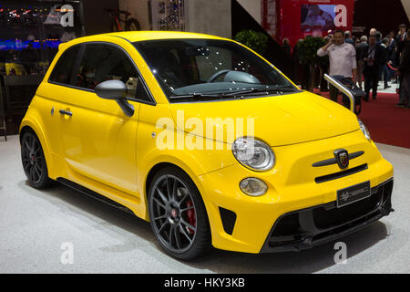 Genf, Schweiz - 2. März 2016: Limited Edition Abarth 695 Biposto Datensatz auf der 86. Internationalen Genfer Autosalon im Palexpo, Genf. Stockfoto