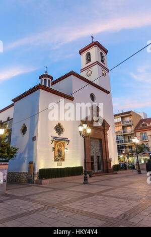 Virgen del Rosario Kirche in Plaza De La Constitution, Fuengirola, Andalusien, Spanien. Stockfoto