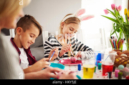 Spaß über keuchend Eiern Stockfoto