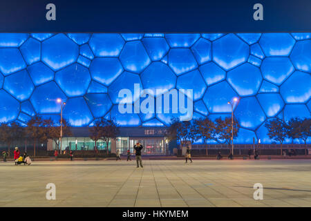 Beijing National Aquatics Center in der Abenddämmerung, Olympic Park Peking, Volksrepublik China, Asien Stockfoto