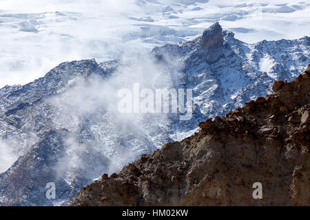Spektakuläre Aussicht auf das Pamir-Gebirge vom Karakorum Highway, Xinjiang Autonome Region, China. Stockfoto